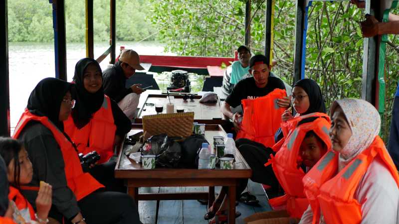 Hutan Bakau Yang Memukau Di Desa Wisata Kreatif Terong Belitung